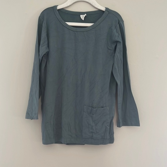 kate quinn Other - Kate Quinn Bamboo Long Sleeve Pocket Boxy Tee 6Y
